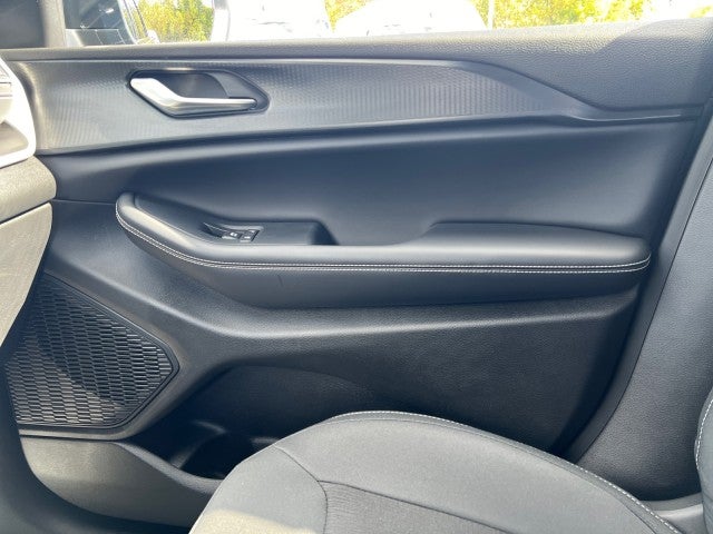 2023 Jeep Grand Cherokee Laredo 4x4