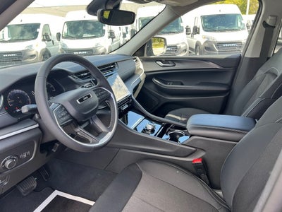 2023 Jeep Grand Cherokee Laredo 4x4