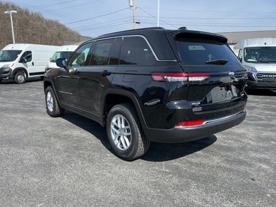 2025 Jeep Grand Cherokee GRAND CHEROKEE LAREDO X 4X4