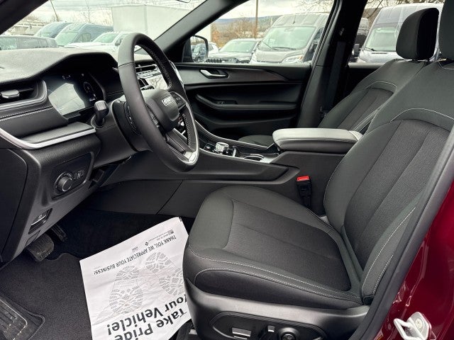 2026 Jeep Grand Cherokee GRAND CHEROKEE LAREDO X 4X4