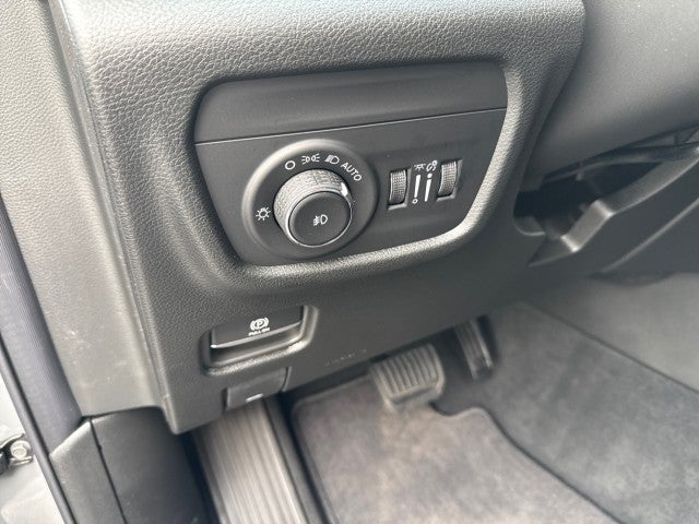 2027 Jeep Grand Cherokee GRAND CHEROKEE LIMITED 4X4
