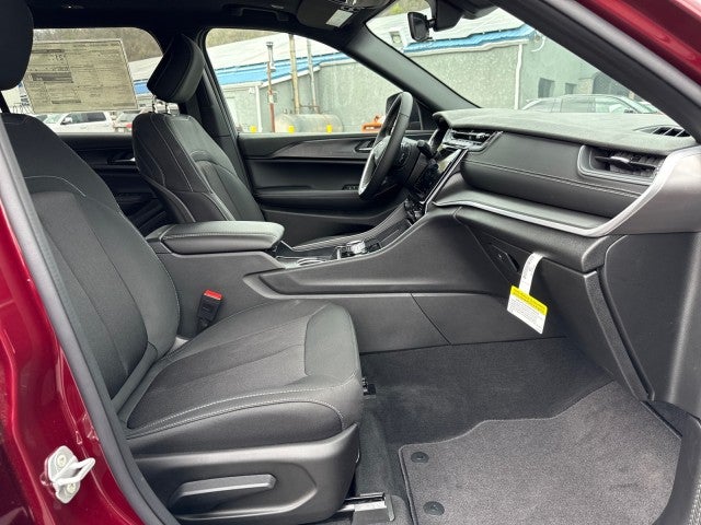 2026 Jeep Grand Cherokee GRAND CHEROKEE L LAREDO X 4X4