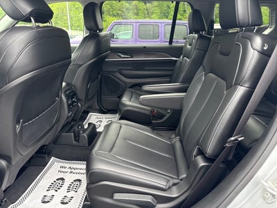 2023 Jeep Grand Cherokee L Limited 4x4