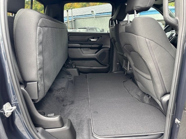2027 RAM Ram 1500 RAM 1500 EXPRESS CREW CAB 4X4 5'7' BOX