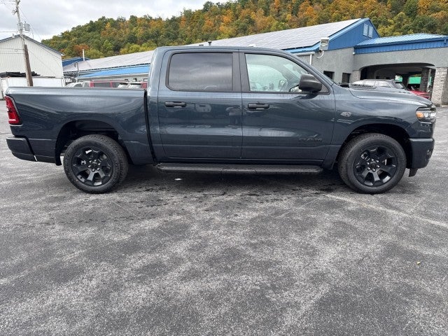 2027 RAM Ram 1500 RAM 1500 EXPRESS CREW CAB 4X4 5'7' BOX