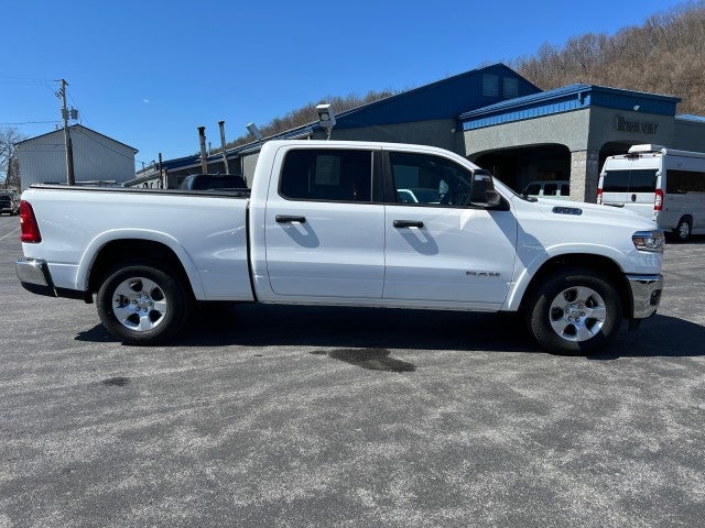 2025 RAM 1500 Big Horn Crew Cab 4x4 6'4' Box