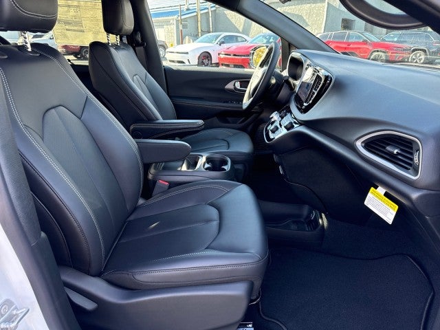 2027 Chrysler Pacifica PACIFICA LX