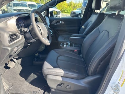 2027 Chrysler Pacifica PACIFICA LX