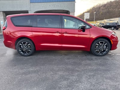 2026 Chrysler Pacifica PACIFICA SELECT AWD