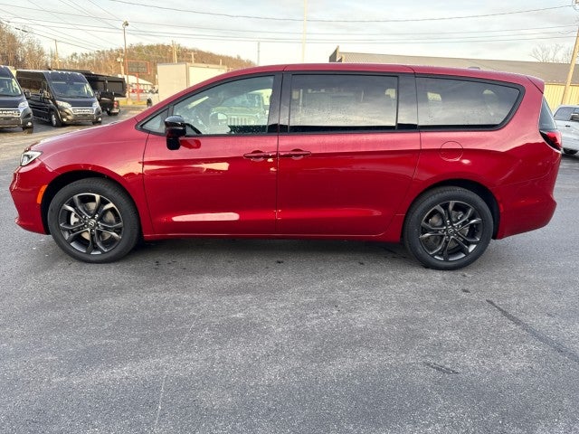 2026 Chrysler Pacifica PACIFICA SELECT AWD