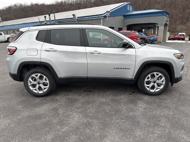 2026 Jeep Compass COMPASS LATITUDE 4X4