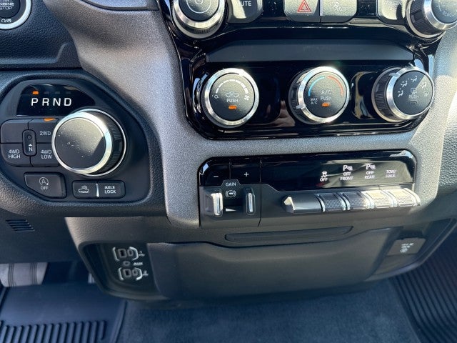 2026 RAM Ram 1500 RAM 1500 WARLOCK CREW CAB 4X4 5'7' BOX