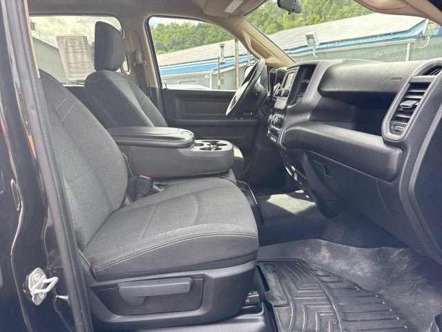 2020 RAM 2500 Tradesman Crew Cab 4x4 6'4' Box