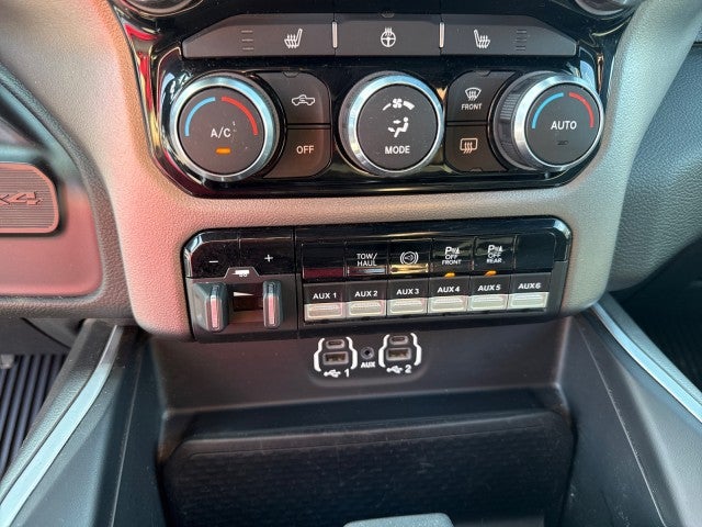2020 RAM 2500 Big Horn Crew Cab 4x4 6'4' Box