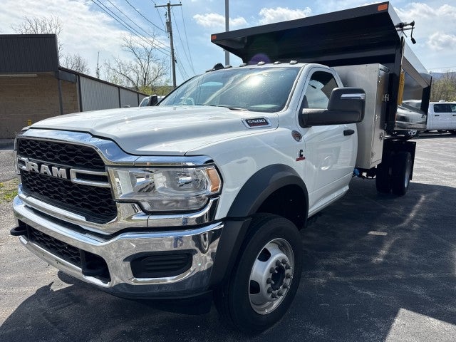 2024 RAM 5500 Chassis Tradesman/SLT