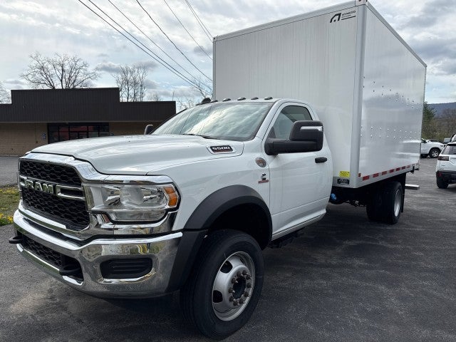2024 RAM 5500 Chassis Tradesman/SLT