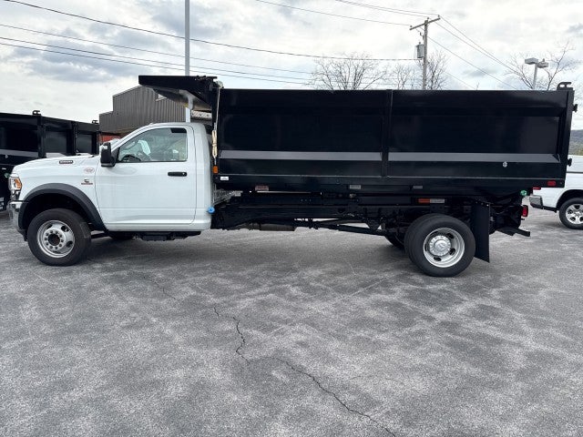 2024 RAM 5500 Chassis Tradesman/SLT