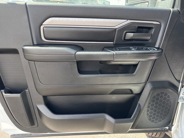 2024 RAM 5500 Chassis Tradesman/SLT