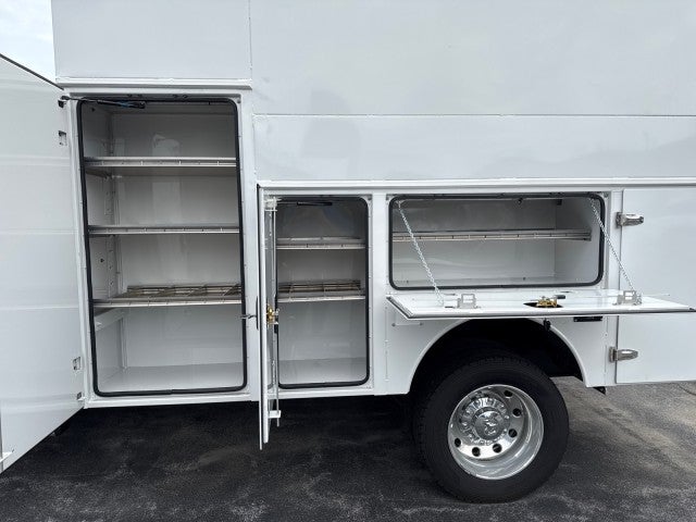 2024 RAM 5500 Chassis Tradesman/SLT